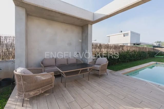 4 Zimmer Villa zu vermieten in Bétera mit Pool Garage - 4.200 € (Ref: 10171946)