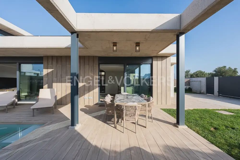 4 Zimmer Villa zu vermieten in Betera mit Pool Garage - 4.200 € (Ref: 10171946)