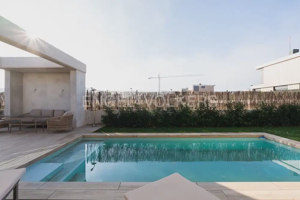 4 Zimmer Villa zu vermieten in Betera mit Pool Garage - 4.200 € (Ref: 10171946)
