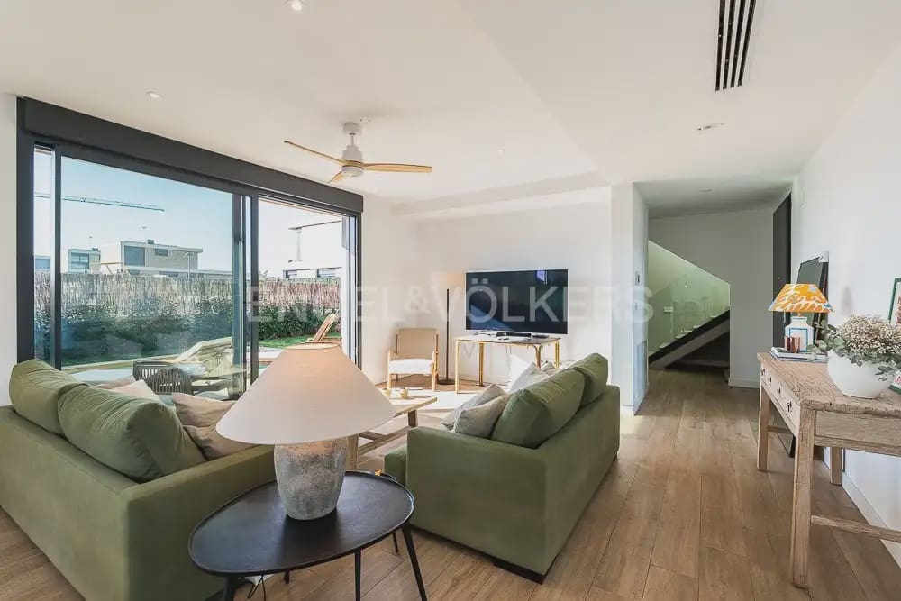 4 Zimmer Villa zu vermieten in Betera mit Pool Garage - 4.200 € (Ref: 10171946)