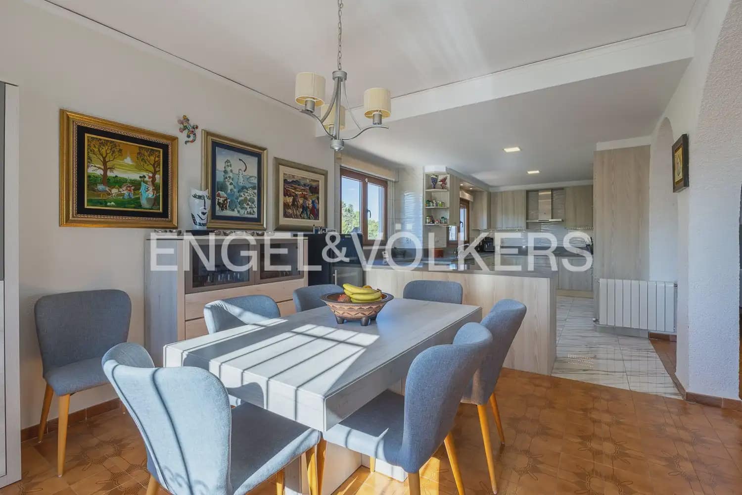 4 Zimmer Villa zu verkaufen in Oliva mit Pool Garage - 675.000 € (Ref: 10172163)