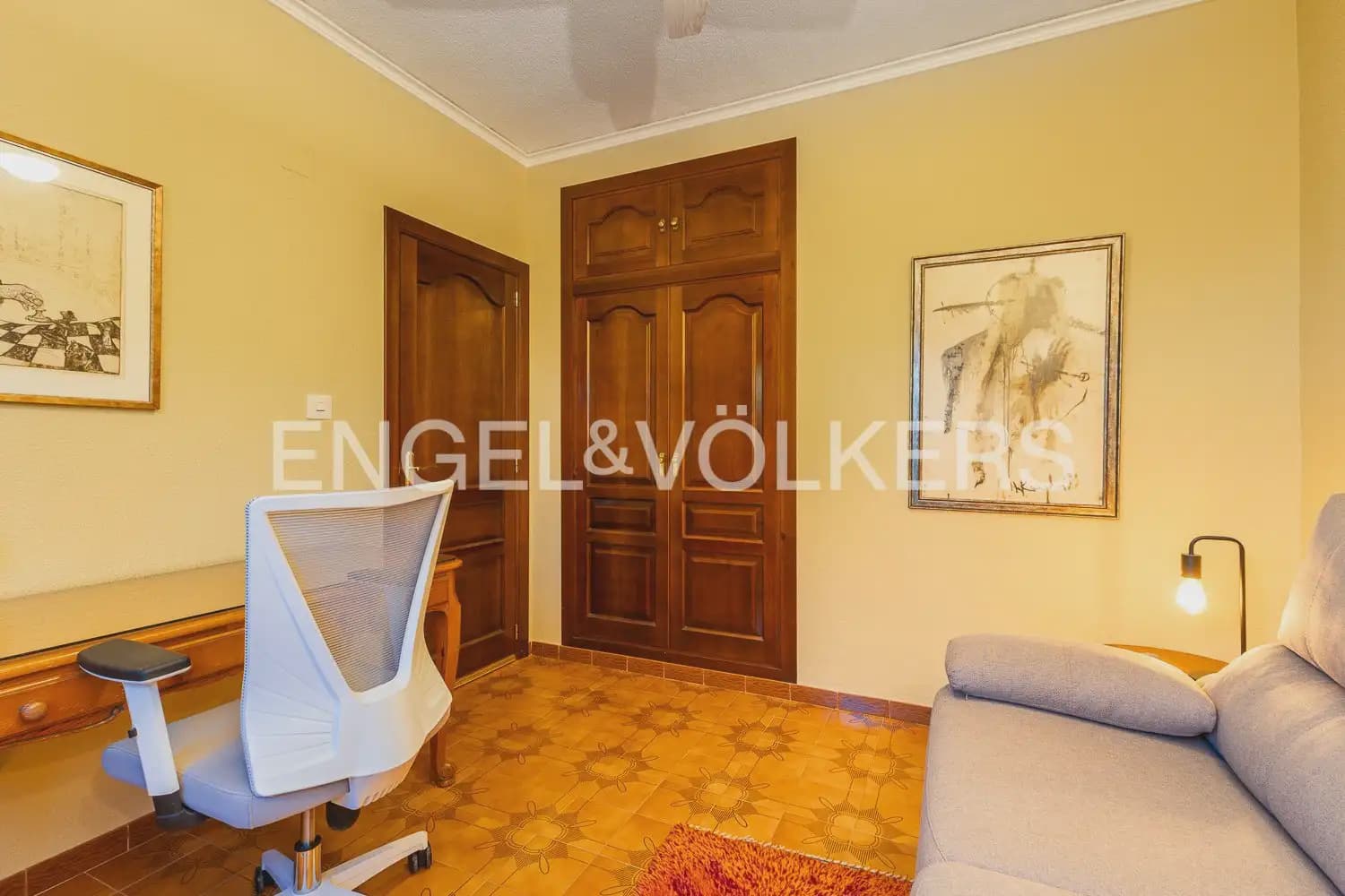4 Zimmer Villa zu verkaufen in Oliva mit Pool Garage - 675.000 € (Ref: 10172163)
