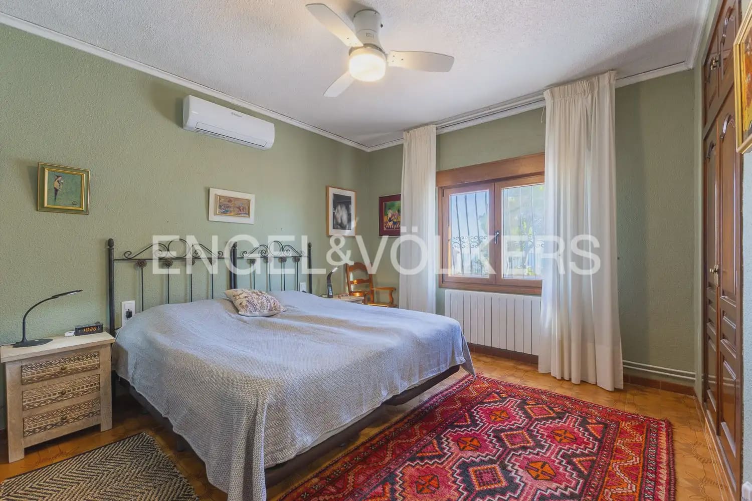 4 Zimmer Villa zu verkaufen in Oliva mit Pool Garage - 675.000 € (Ref: 10172163)