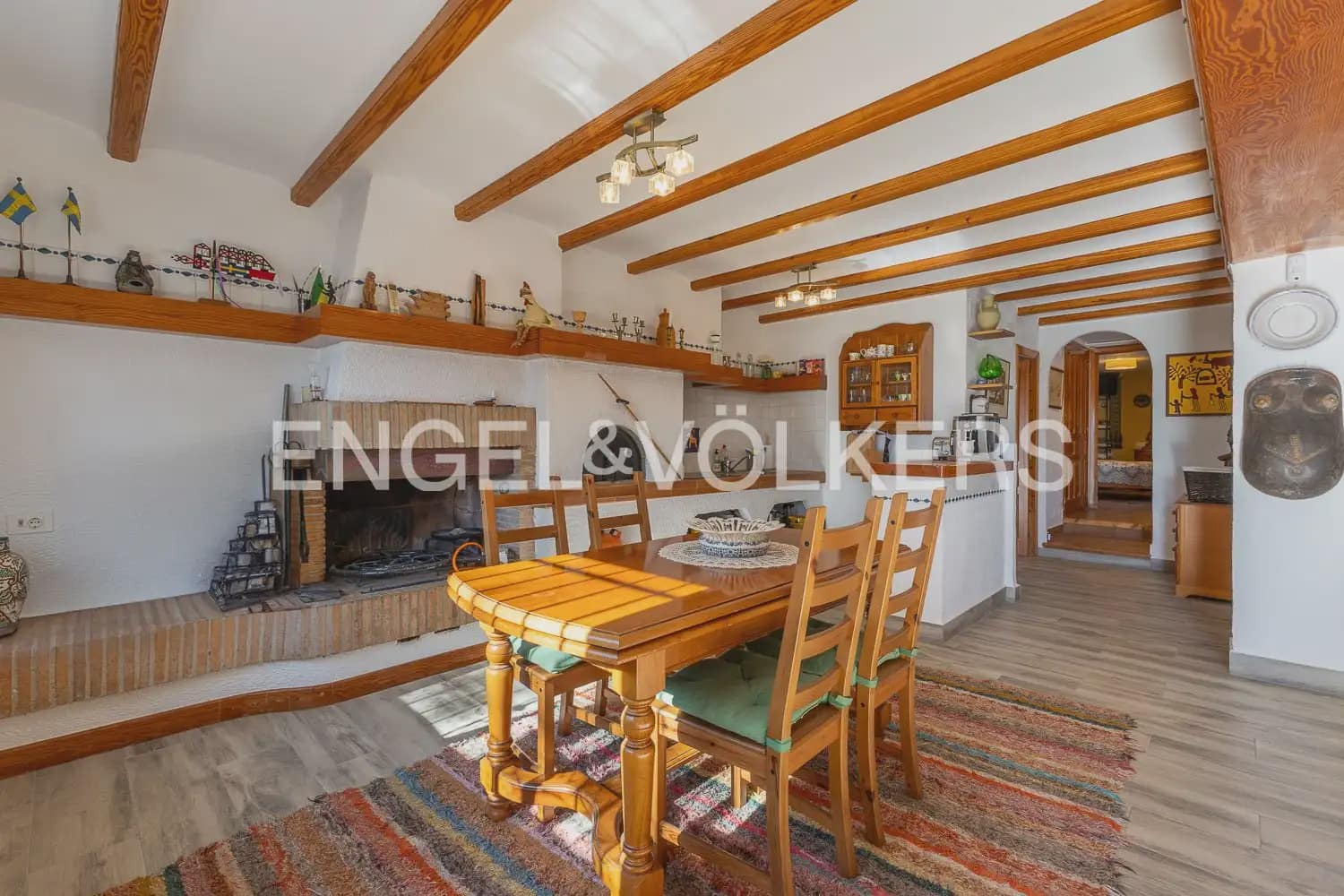 4 Zimmer Villa zu verkaufen in Oliva mit Pool Garage - 675.000 € (Ref: 10172163)
