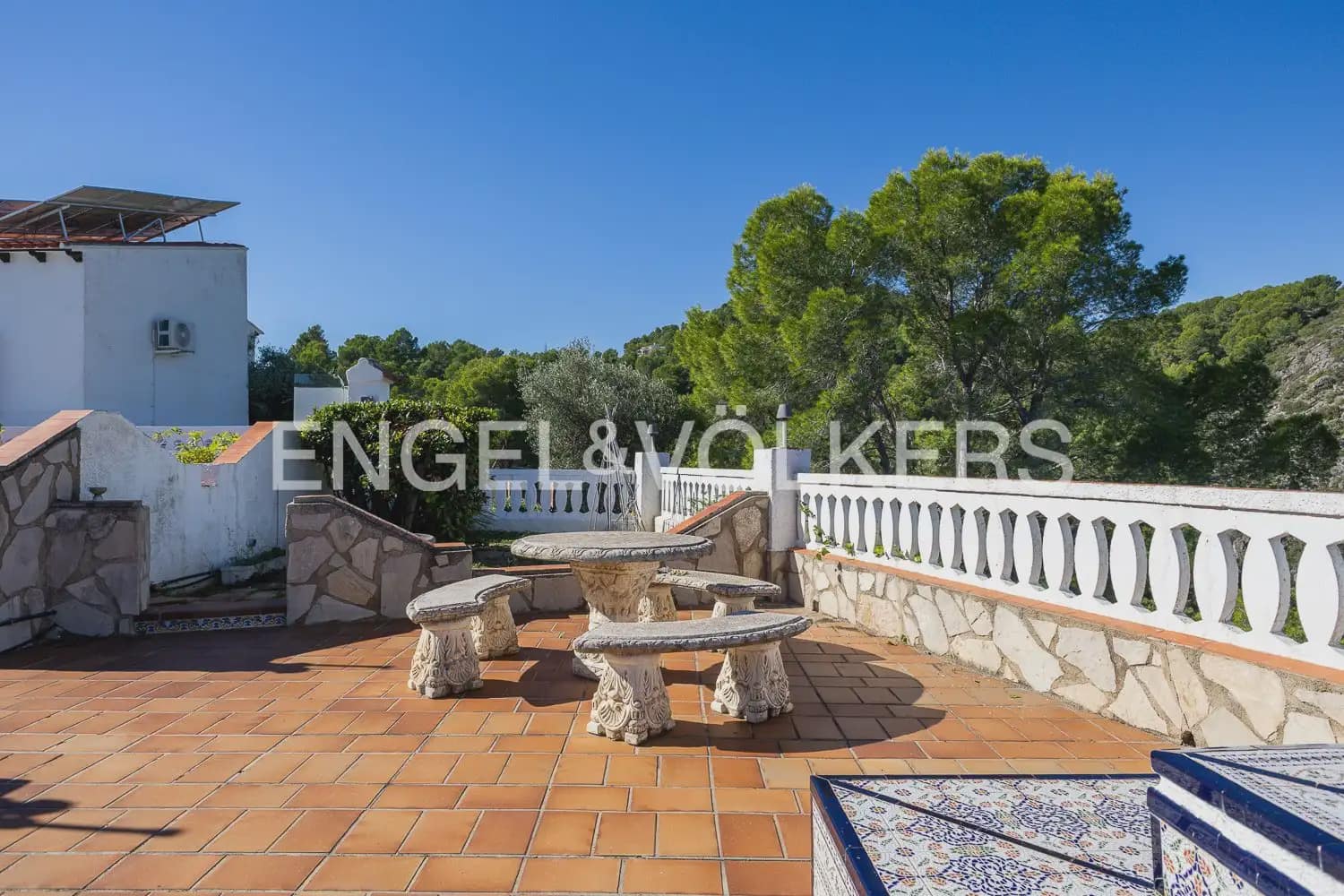 4 Zimmer Villa zu verkaufen in Oliva mit Pool Garage - 675.000 € (Ref: 10172163)