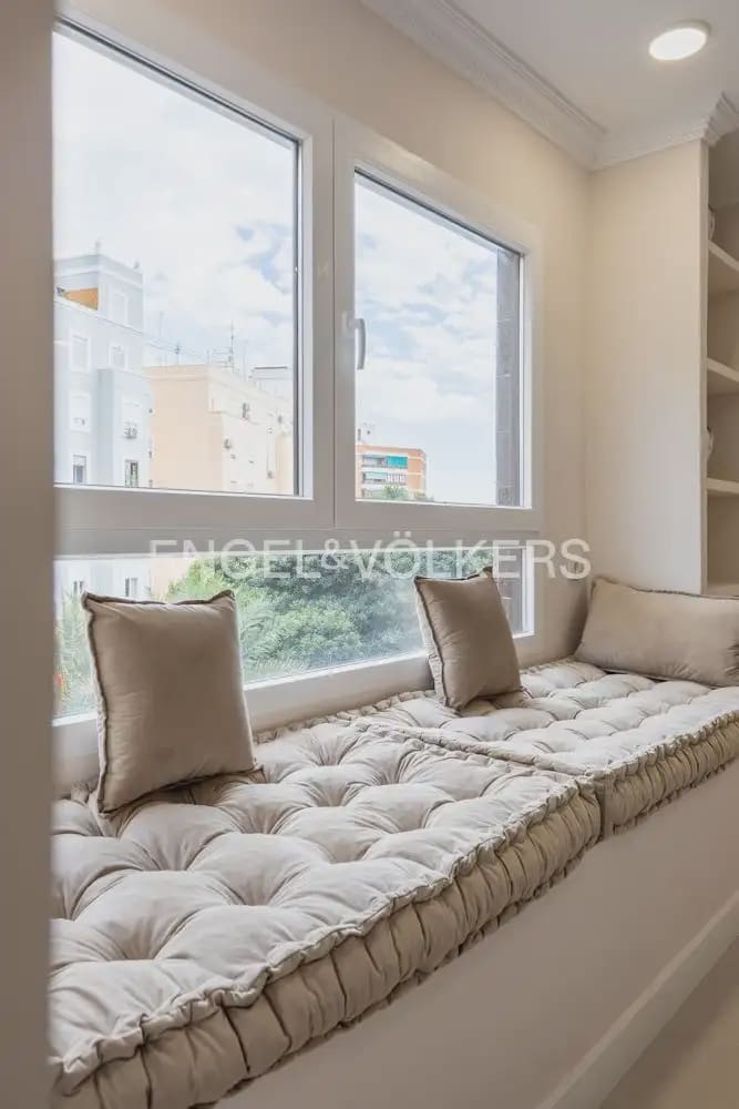 4 sovrum Lägenhet att hyra i Valencia stad med garage - 3 400 € (Ref: 10172471)