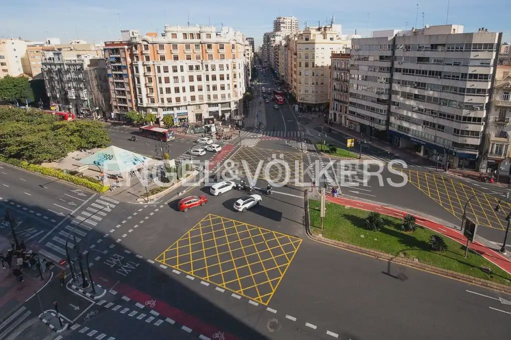 4 sovrum Lägenhet att hyra i Valencia stad med garage - 3 400 € (Ref: 10172471)