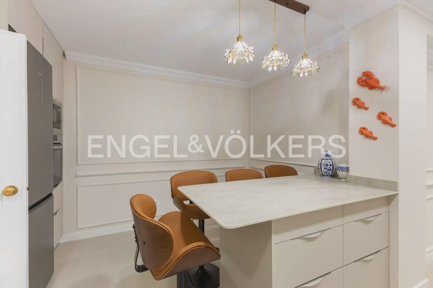 4 sovrum Lägenhet att hyra i Valencia stad med garage - 3 400 € (Ref: 10172471)