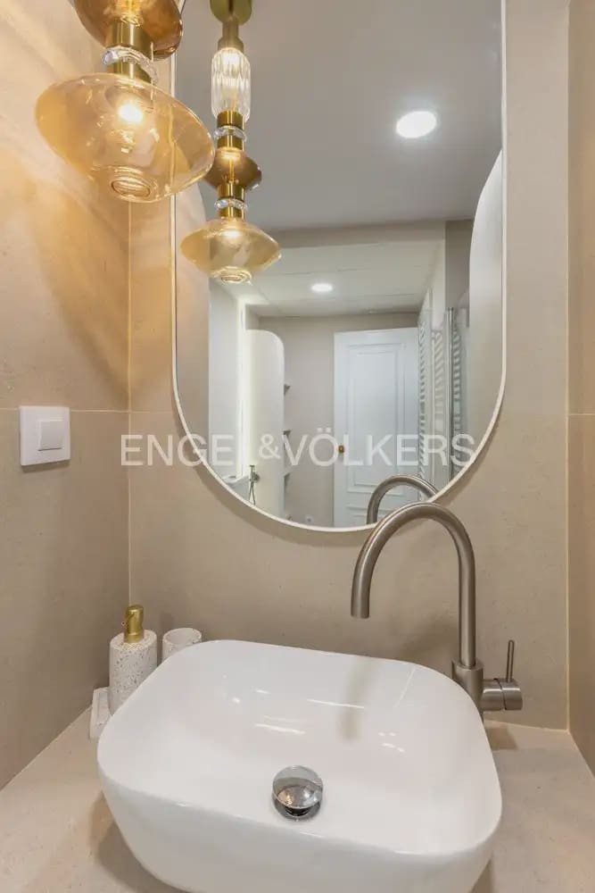 4 sovrum Lägenhet att hyra i Valencia stad med garage - 3 400 € (Ref: 10172471)