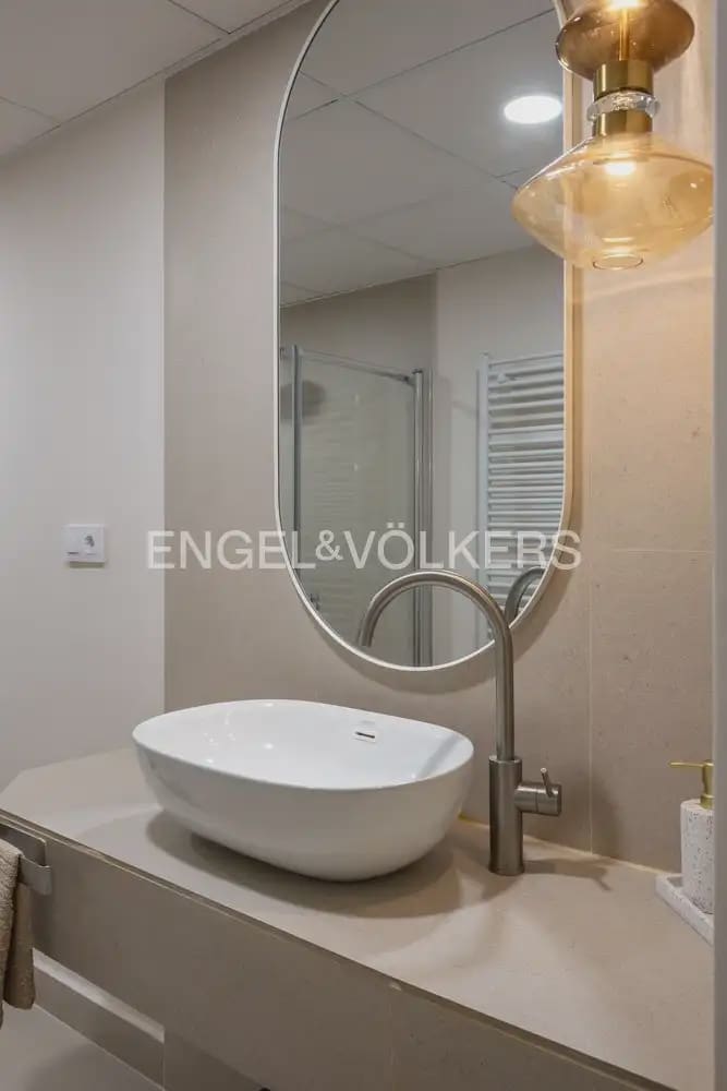 4 sovrum Lägenhet att hyra i Valencia stad med garage - 3 400 € (Ref: 10172471)