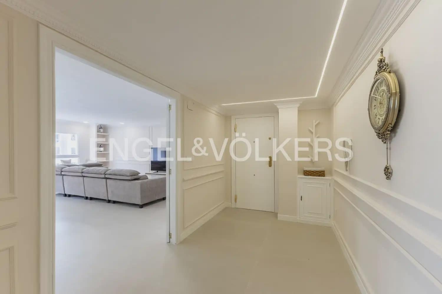 4 sovrum Lägenhet att hyra i Valencia stad med garage - 3 400 € (Ref: 10172471)