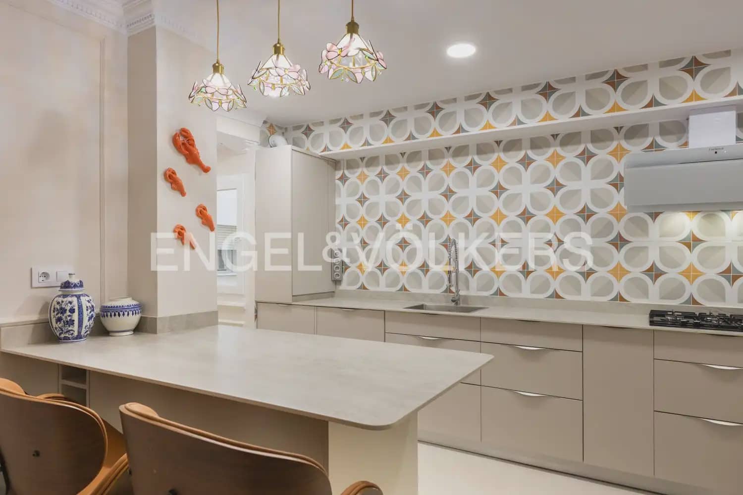 4 sovrum Lägenhet att hyra i Valencia stad med garage - 3 400 € (Ref: 10172471)