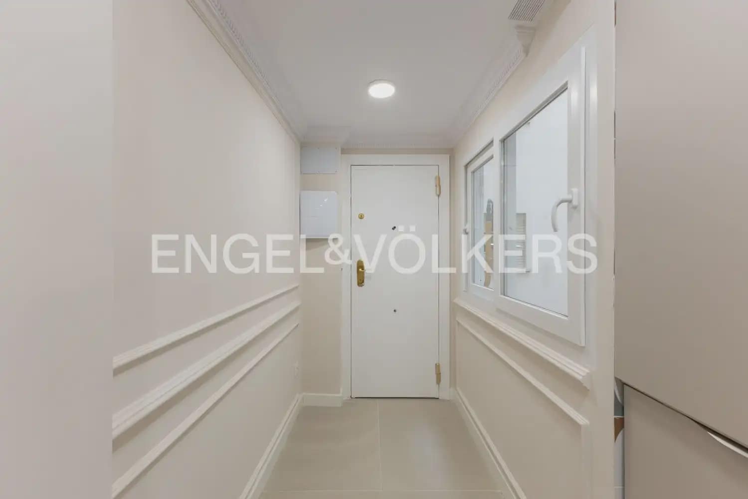4 sovrum Lägenhet att hyra i Valencia stad med garage - 3 400 € (Ref: 10172471)