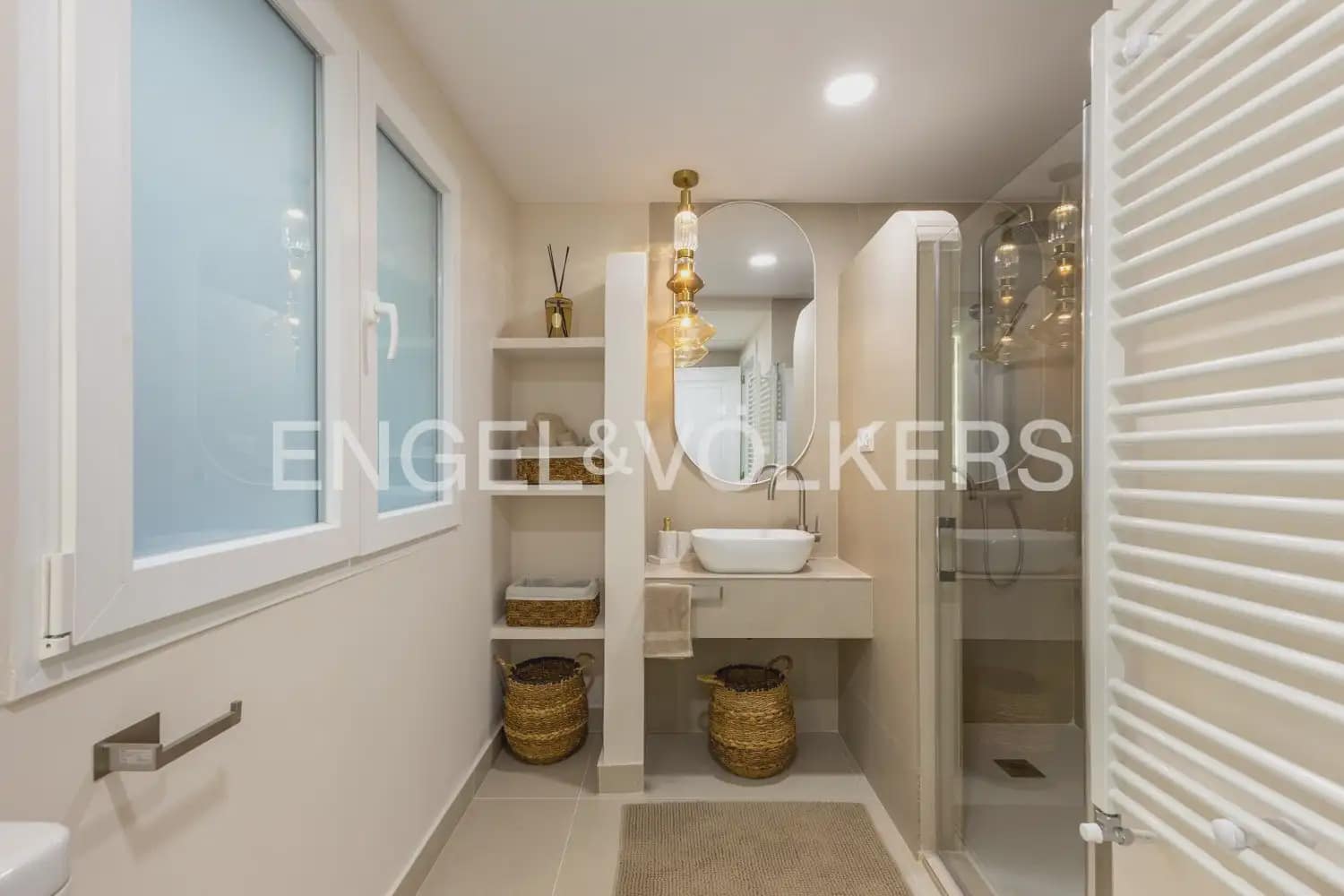 4 sovrum Lägenhet att hyra i Valencia stad med garage - 3 400 € (Ref: 10172471)