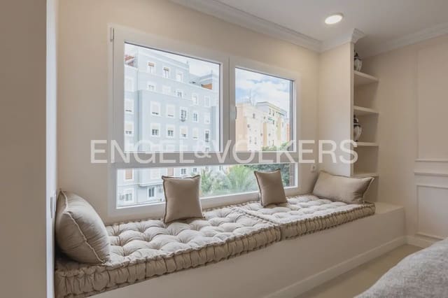 4 camera da letto Appartamento da affittare in Arrancapins, Valencia città con garage - 3.400 € (Rif: 10172471)