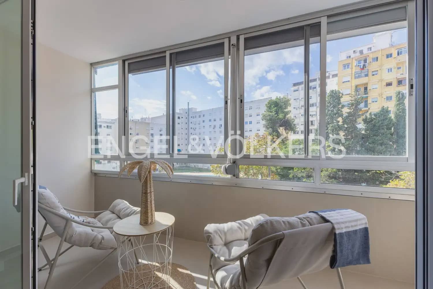 4 sovrum Lägenhet att hyra i Valencia stad med garage - 3 400 € (Ref: 10172471)