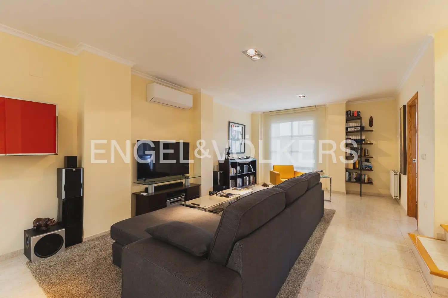 Chalet de 3 habitaciones en Riba-roja de Túria en venta con garaje - 525.000 € (Ref: 10172480)