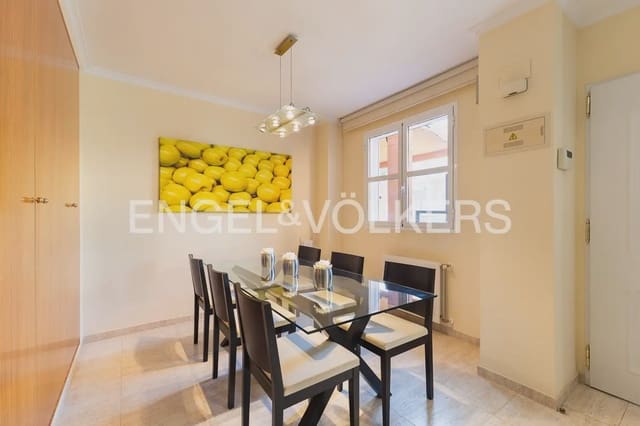 Chalet de 3 habitaciones en Riba-roja de Túria en venta con garaje - 525.000 € (Ref: 10172480)