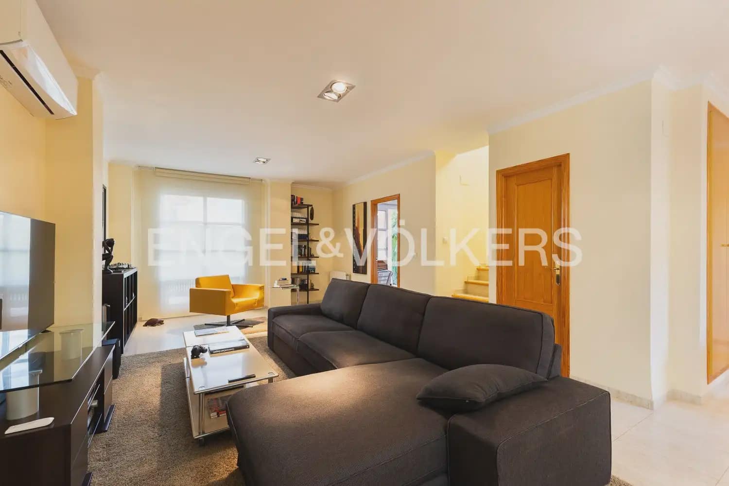 Chalet de 3 habitaciones en Riba-roja de Túria en venta con garaje - 525.000 € (Ref: 10172480)