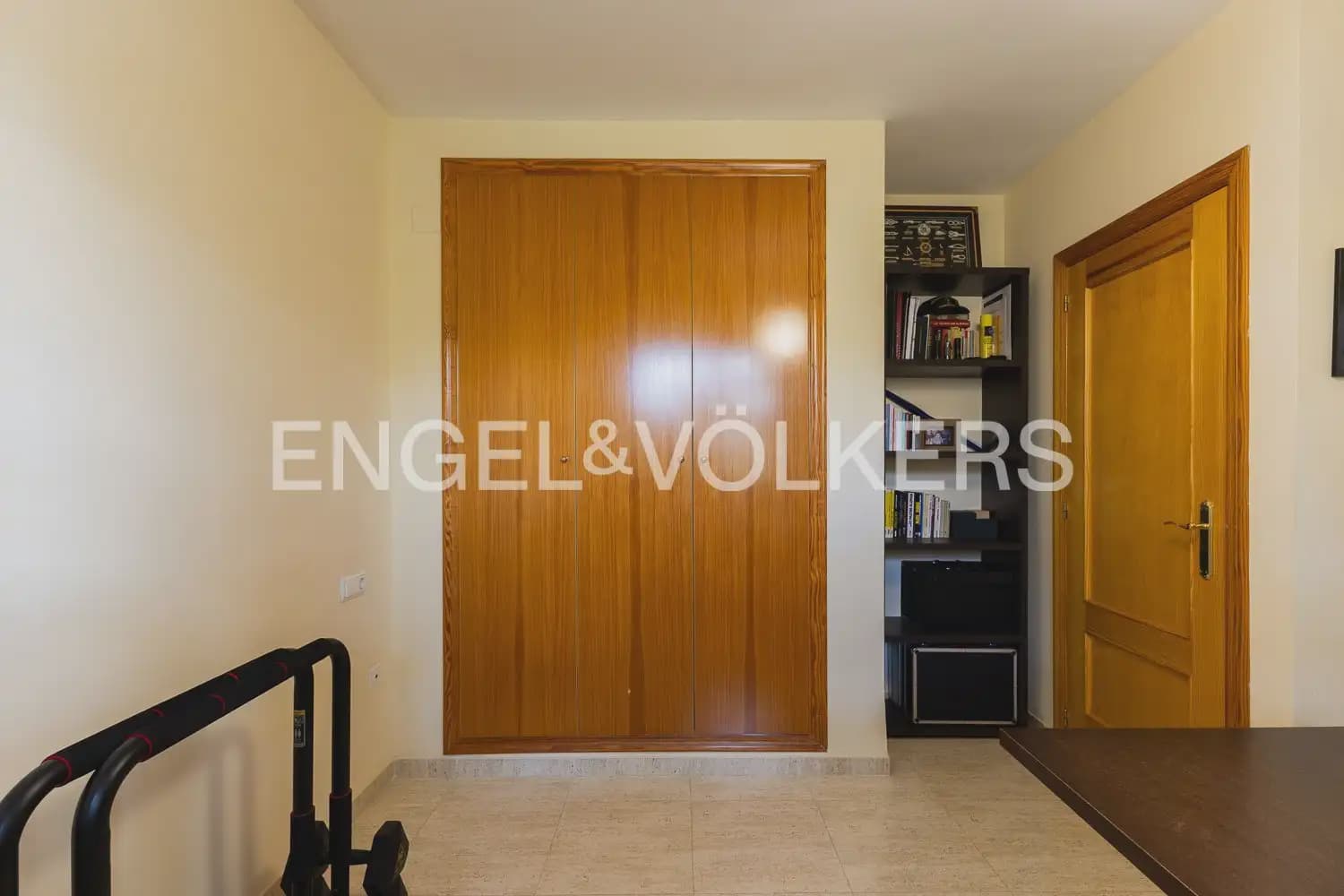 Chalet de 3 habitaciones en Riba-roja de Túria en venta con garaje - 525.000 € (Ref: 10172480)