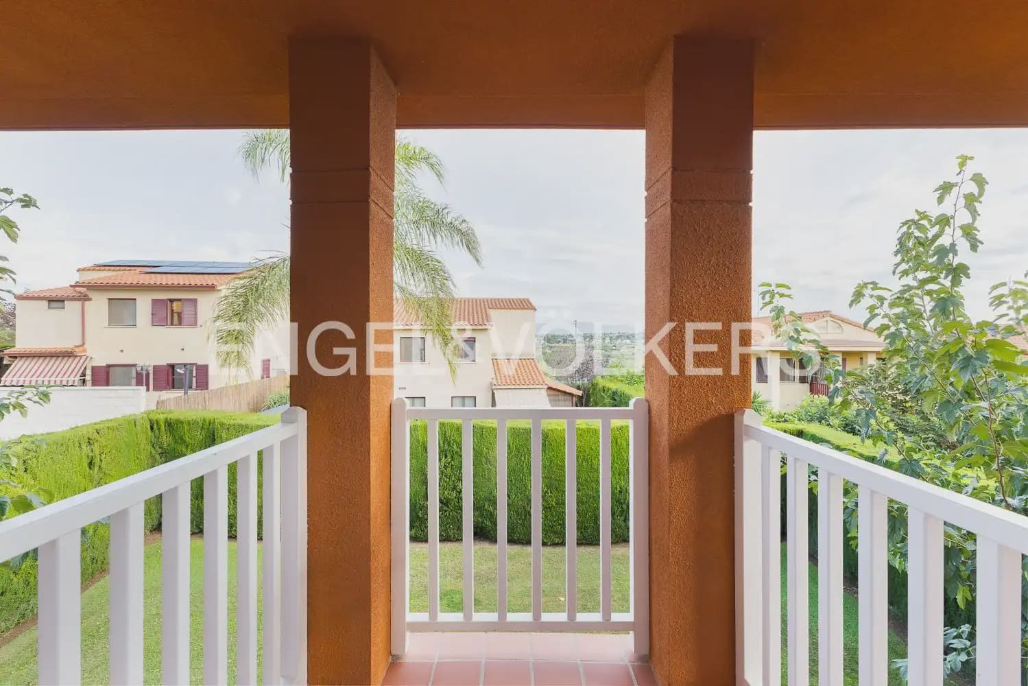 Chalet de 3 habitaciones en Riba-roja de Túria en venta con garaje - 525.000 € (Ref: 10172480)
