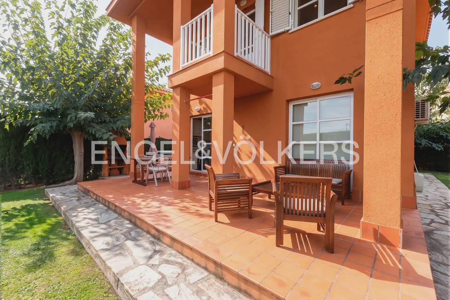 Chalet de 3 habitaciones en Riba-roja de Túria en venta con garaje - 525.000 € (Ref: 10172480)