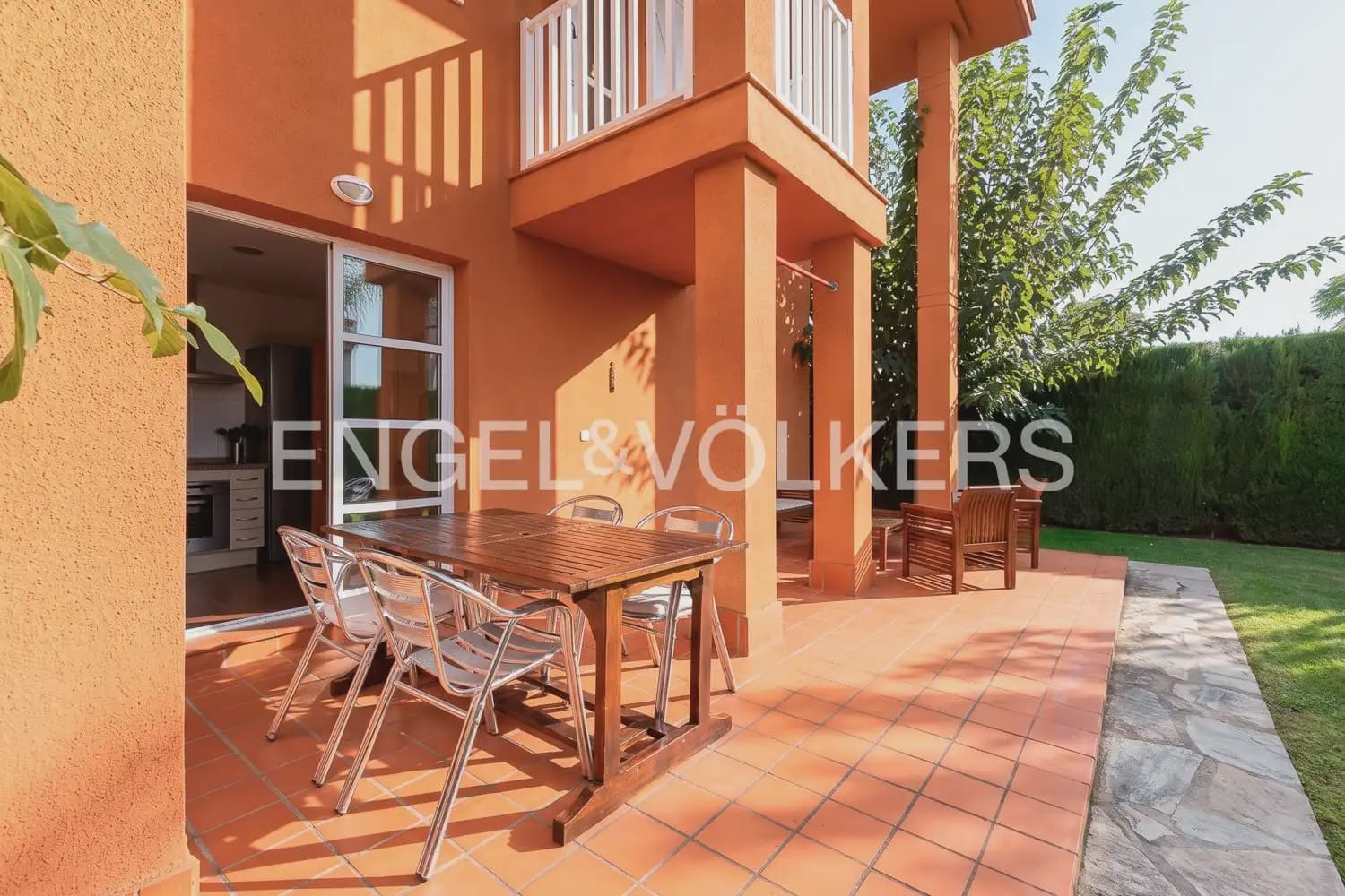 Chalet de 3 habitaciones en Riba-roja de Túria en venta con garaje - 525.000 € (Ref: 10172480)