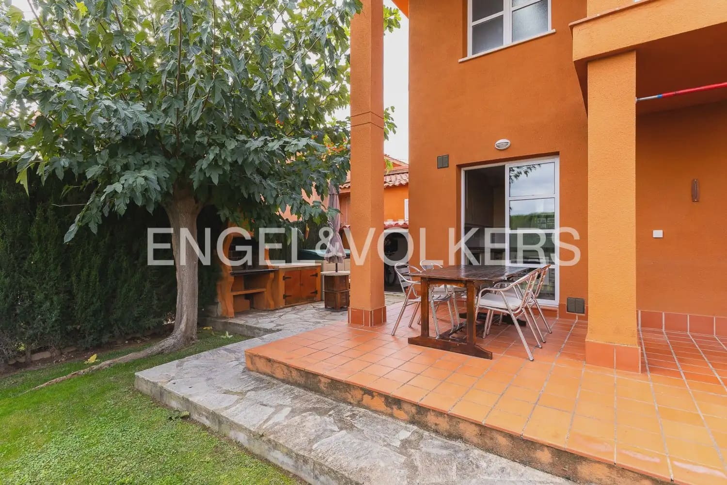Chalet de 3 habitaciones en Riba-roja de Túria en venta con garaje - 525.000 € (Ref: 10172480)