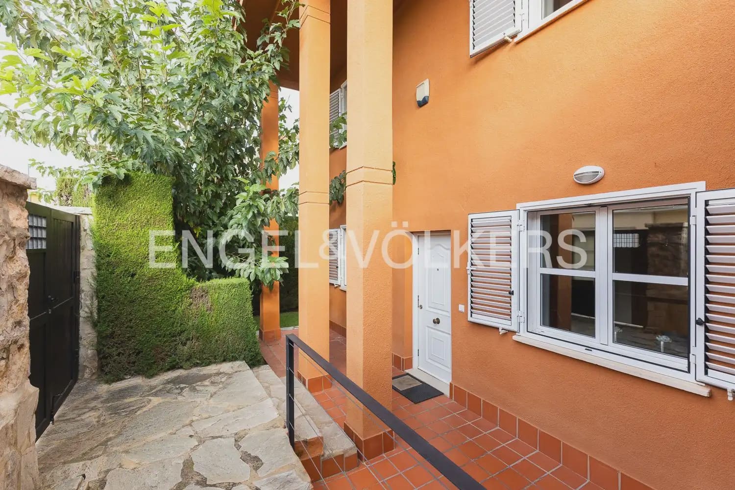 Chalet de 3 habitaciones en Riba-roja de Túria en venta con garaje - 525.000 € (Ref: 10172480)