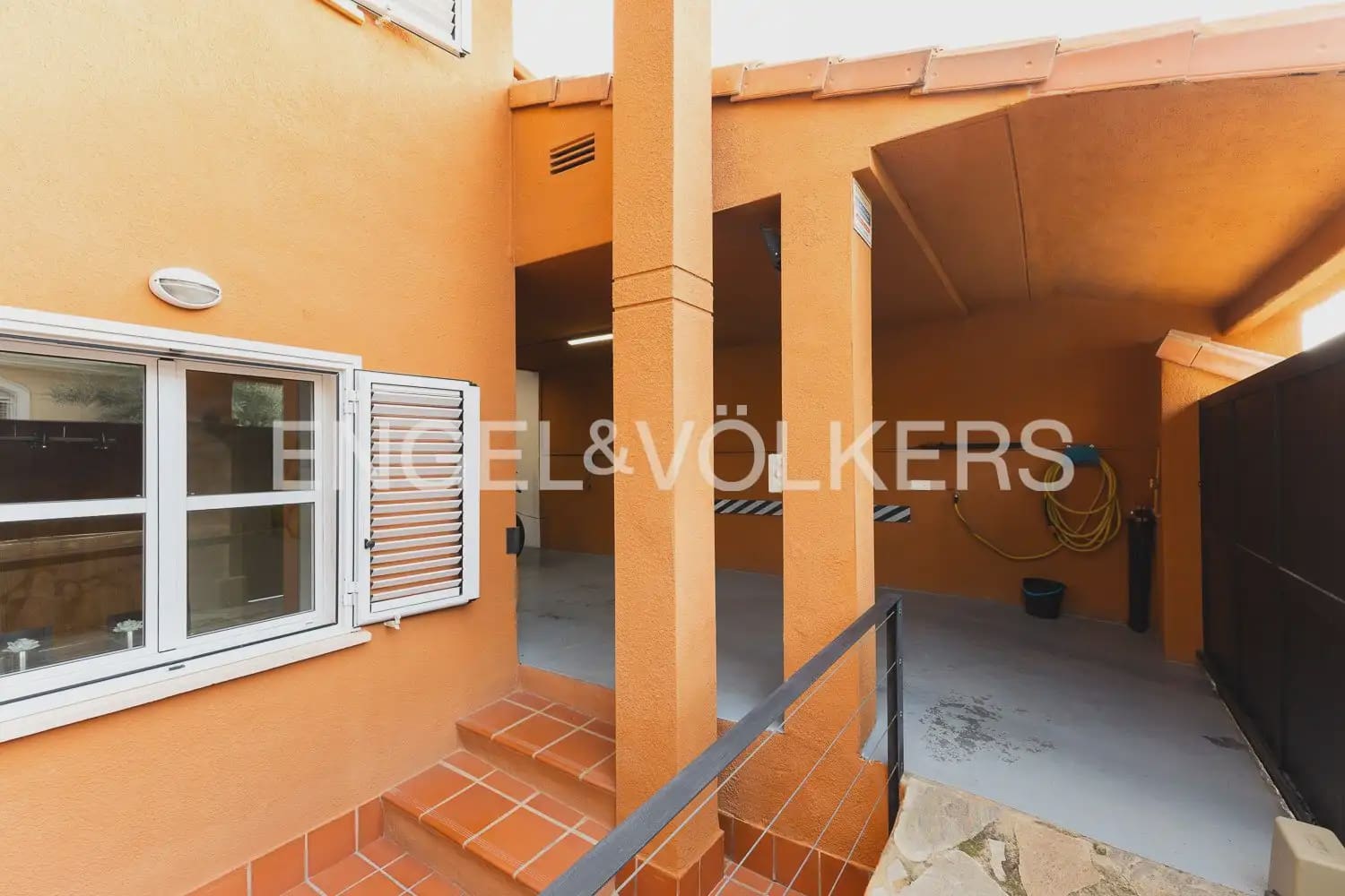 Chalet de 3 habitaciones en Riba-roja de Túria en venta con garaje - 525.000 € (Ref: 10172480)