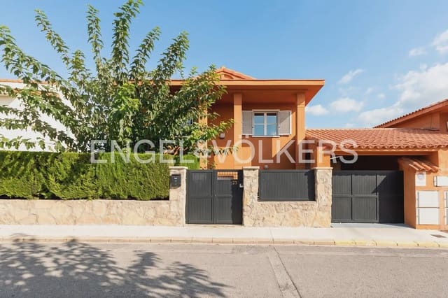 Chalet de 3 habitaciones en Riba-roja de Túria en venta con garaje - 525.000 € (Ref: 10172480)