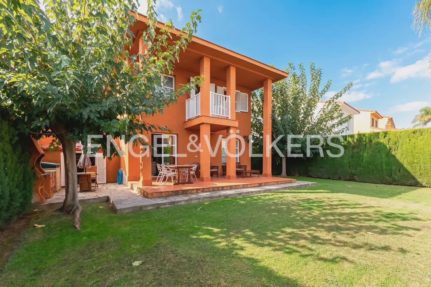 Chalet de 3 habitaciones en Riba-roja de Túria en venta con garaje - 525.000 € (Ref: 10172480)