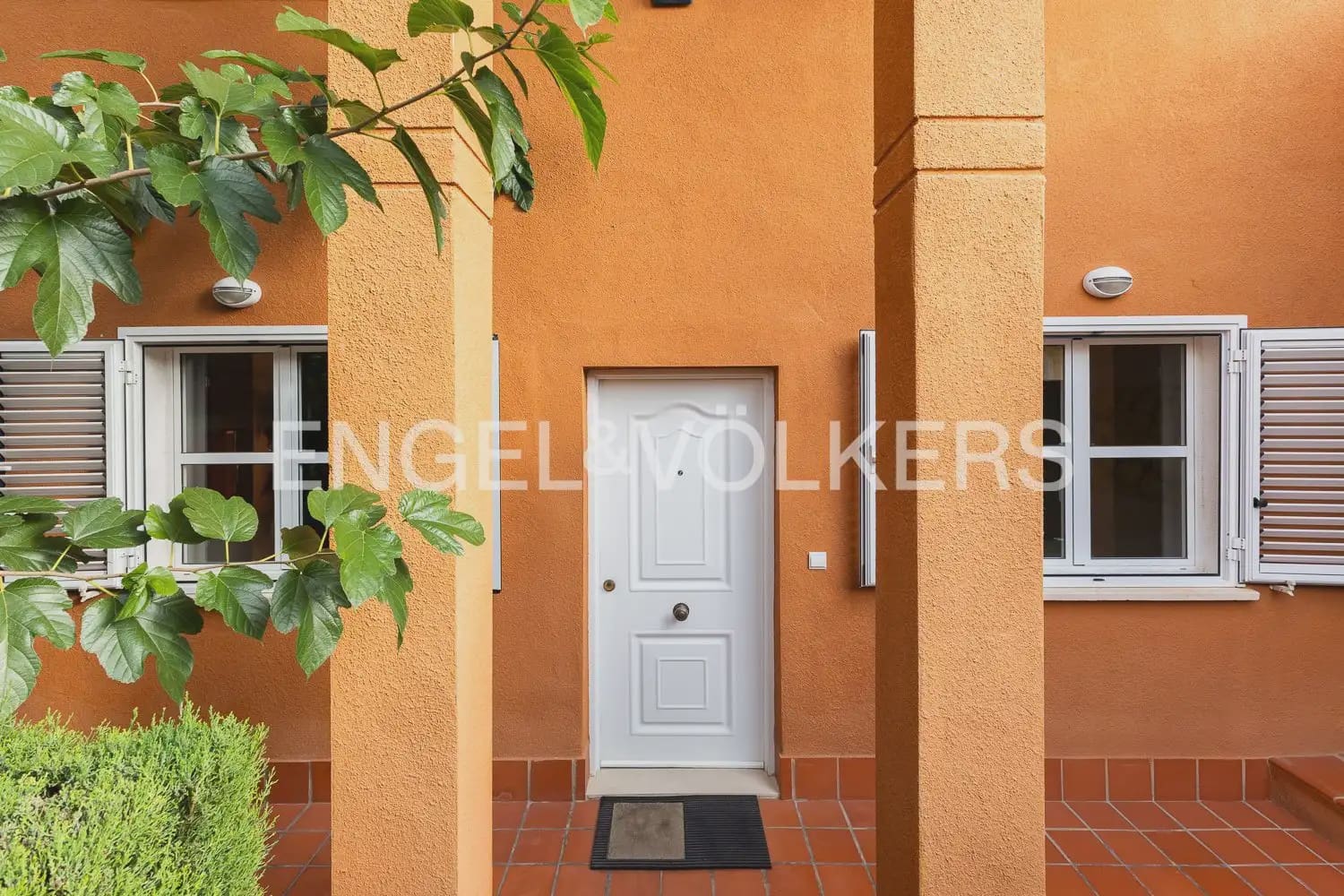 Chalet de 3 habitaciones en Riba-roja de Túria en venta con garaje - 525.000 € (Ref: 10172480)