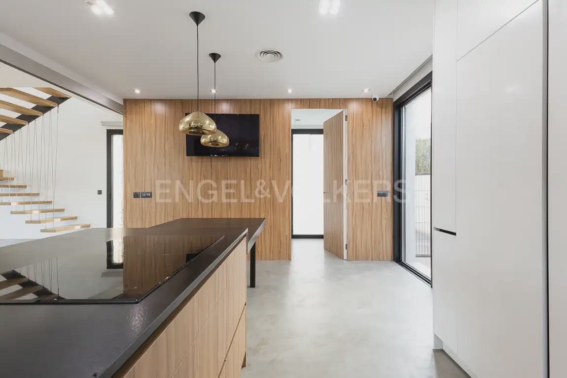 3 soveværelse Villa til leje i Albal med swimmingpool garage - € 3.600 (Ref: 10173001)