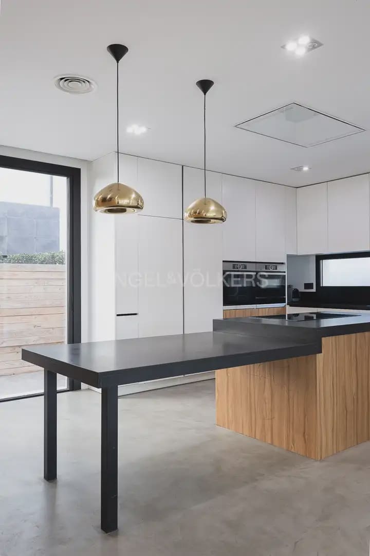 3 soveværelse Villa til leje i Albal med swimmingpool garage - € 3.600 (Ref: 10173001)