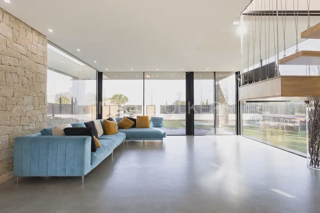 3 soveværelse Villa til leje i Albal med swimmingpool garage - € 3.600 (Ref: 10173001)