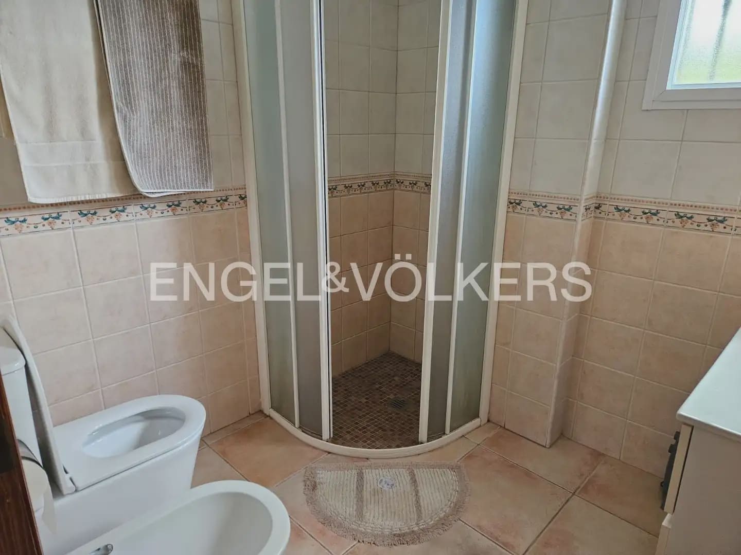 Chalet de 4 habitaciones en Benimodo en alquiler con piscina garaje - 2.000 € (Ref: 10175697)