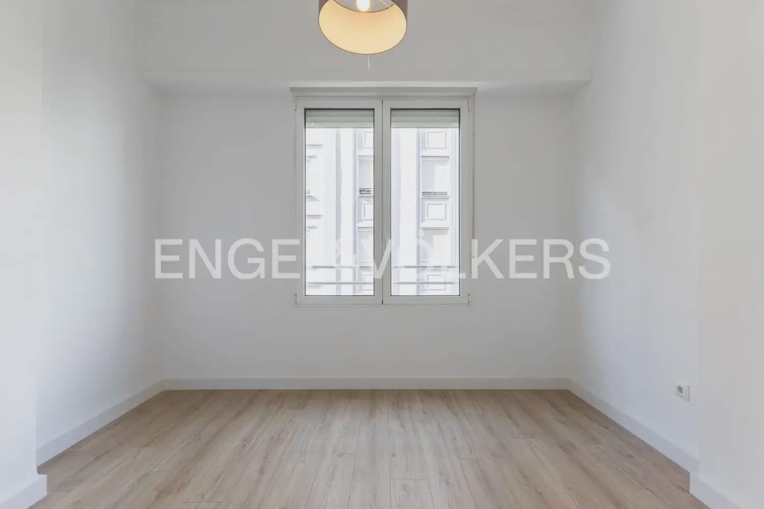 4 soverom Leilighet til leie i Valencia by - € 2 200 (Ref: 10175869)