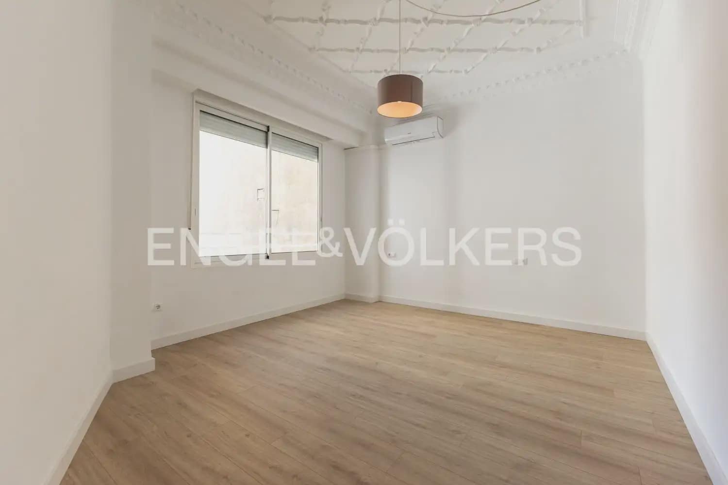 4 soverom Leilighet til leie i Valencia by - € 2 200 (Ref: 10175869)