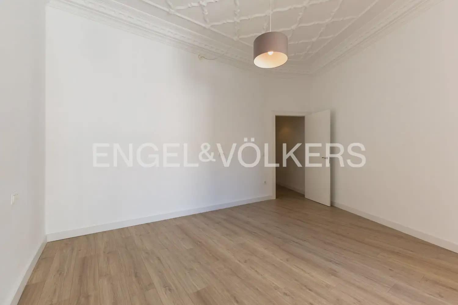 4 soverom Leilighet til leie i Valencia by - € 2 200 (Ref: 10175869)