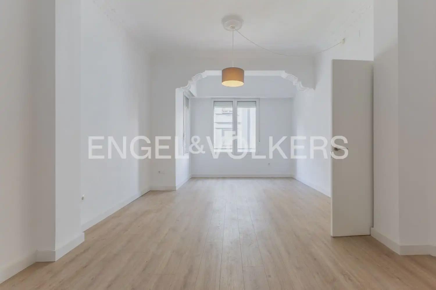 4 soverom Leilighet til leie i Valencia by - € 2 200 (Ref: 10175869)