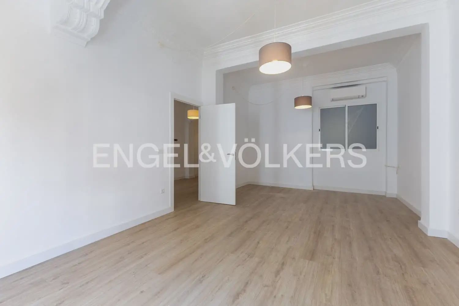 4 soverom Leilighet til leie i Valencia by - € 2 200 (Ref: 10175869)