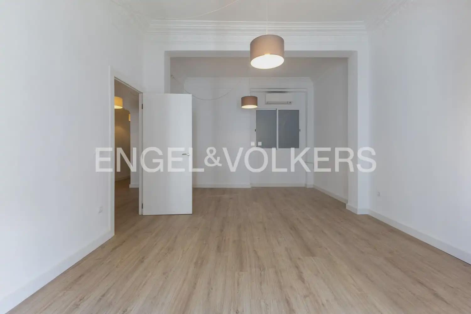 4 soverom Leilighet til leie i Valencia by - € 2 200 (Ref: 10175869)