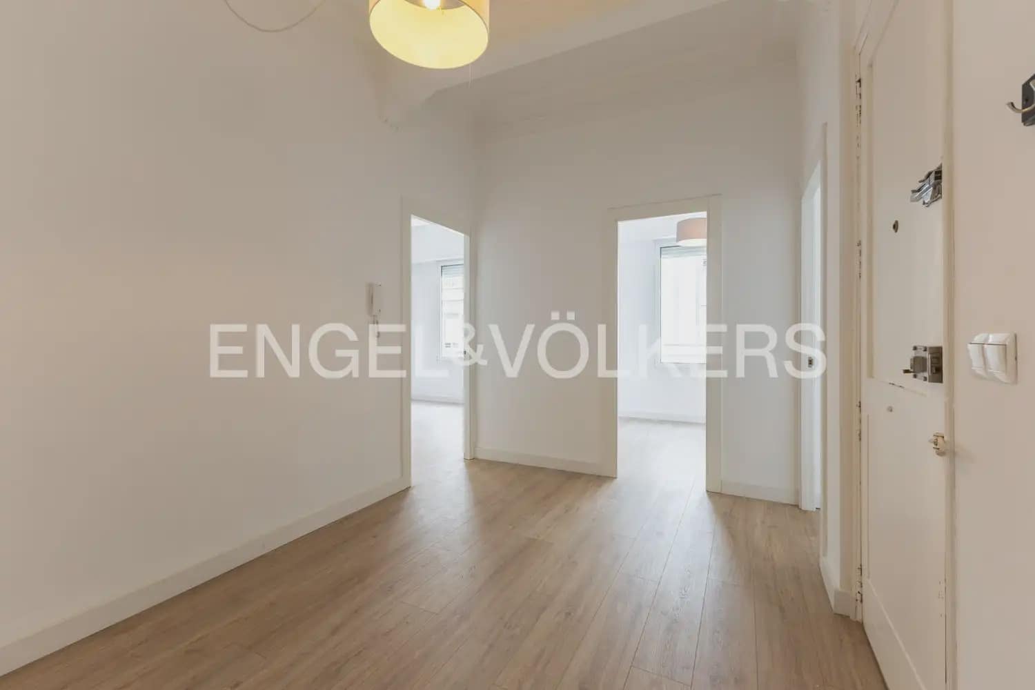 4 soverom Leilighet til leie i Valencia by - € 2 200 (Ref: 10175869)