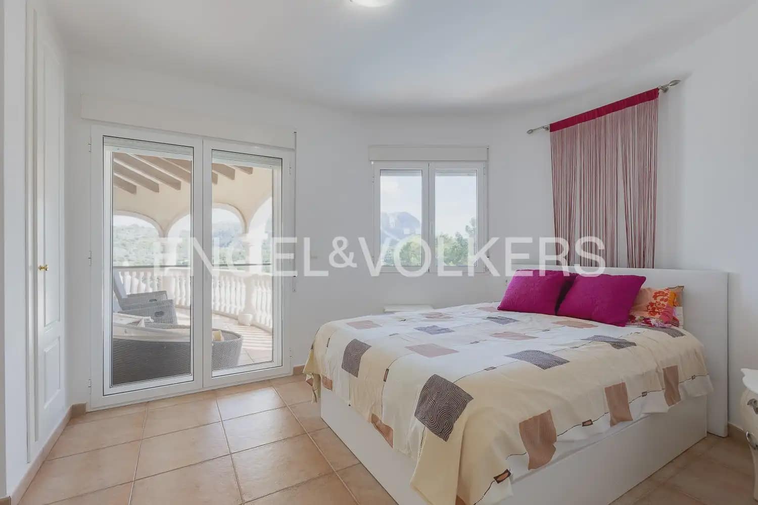 7 slaapkamer Villa te koop in Pedreguer met zwembad garage - € 940.000 (Ref: 10175999)