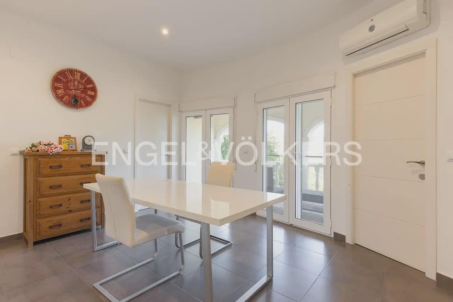 7 slaapkamer Villa te koop in Pedreguer met zwembad garage - € 940.000 (Ref: 10175999)