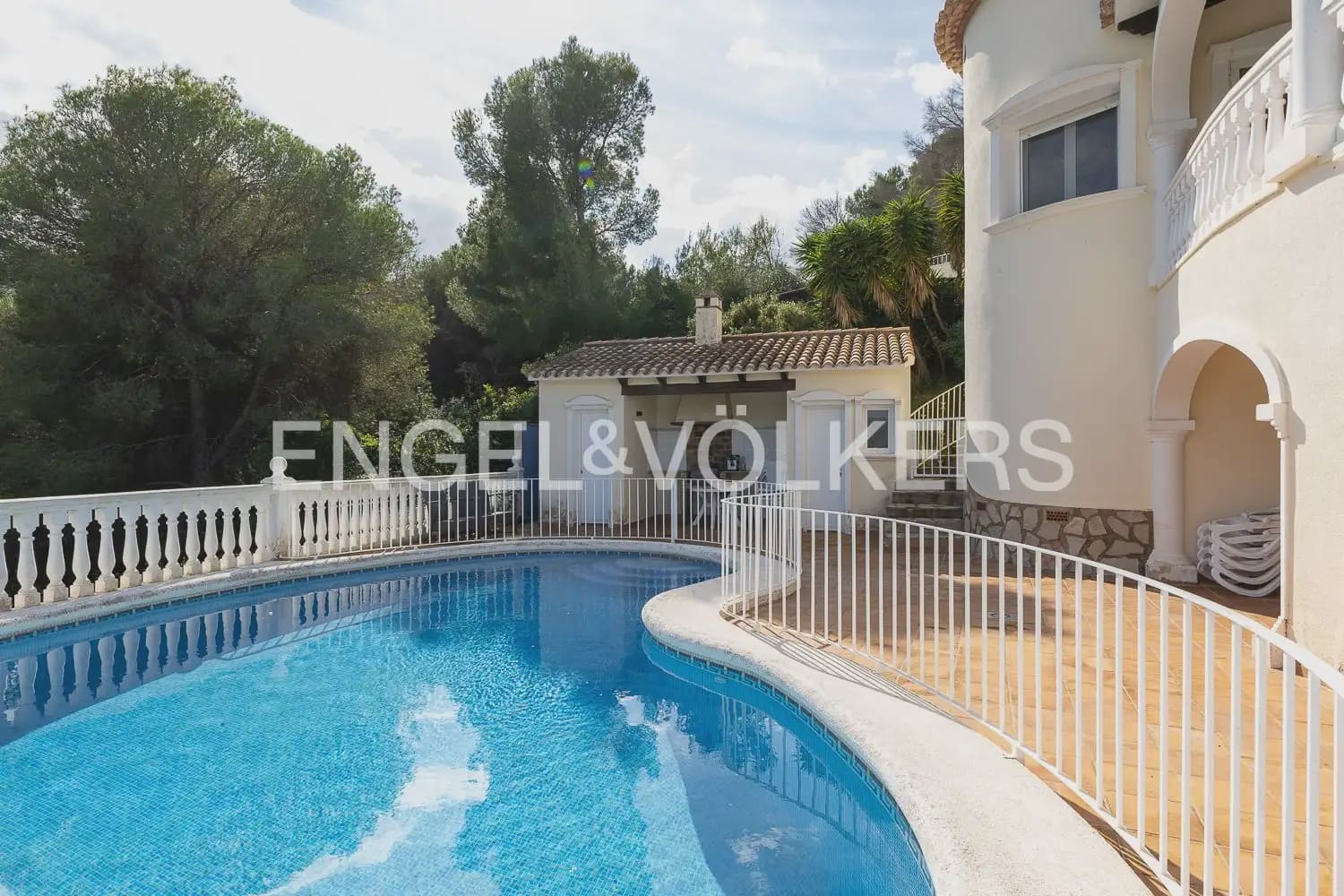 7 slaapkamer Villa te koop in Pedreguer met zwembad garage - € 940.000 (Ref: 10175999)