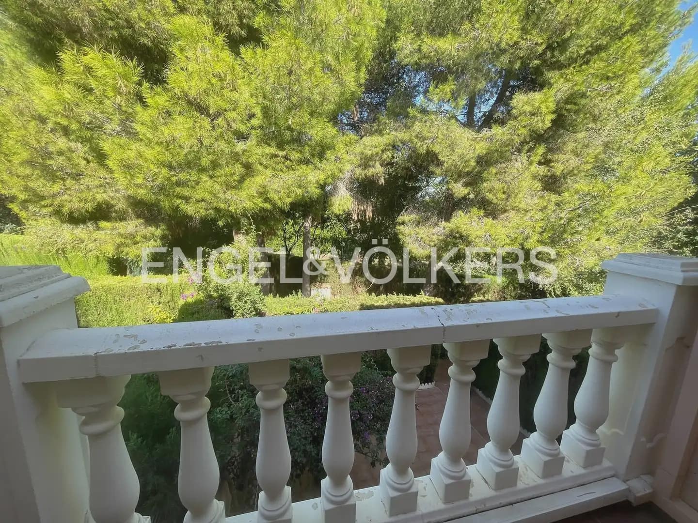 3 Zimmer Reihenhaus zu vermieten in Moncada mit Pool Garage - 1.800 € (Ref: 10177415)