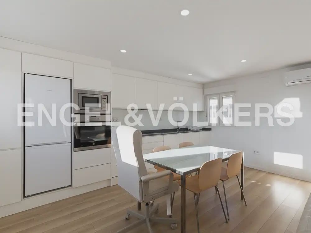 2 bedroom Flat for rent in Valencia city - € 1,500 (Ref: 10179295)