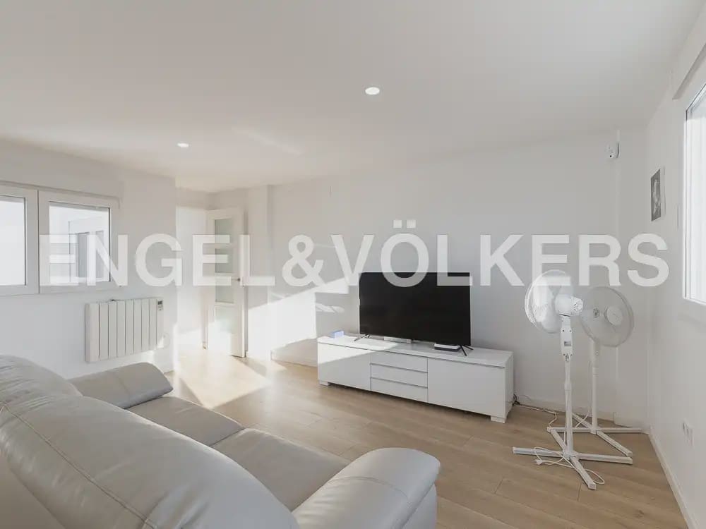 2 bedroom Flat for rent in Valencia city - € 1,500 (Ref: 10179295)
